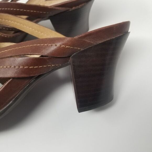 CLARKS Artisan Collection Heeled Sandal Brown size 7M. Leather upper. - Picture 9 of 16